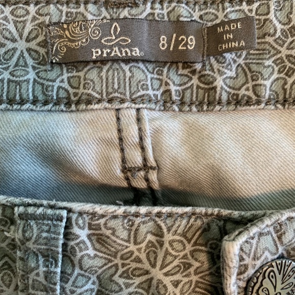 Women's Prana Print Gray low-rise Skinny Pants 8/29 - Picture 2 of 9